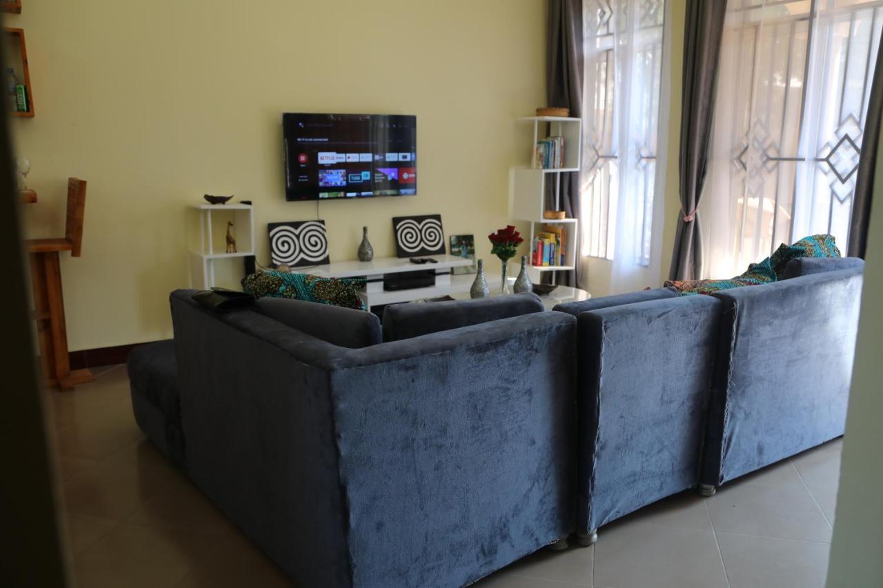 Pearl Lulu Modern Bnb Homestay Dar es Salaam Buitenkant foto