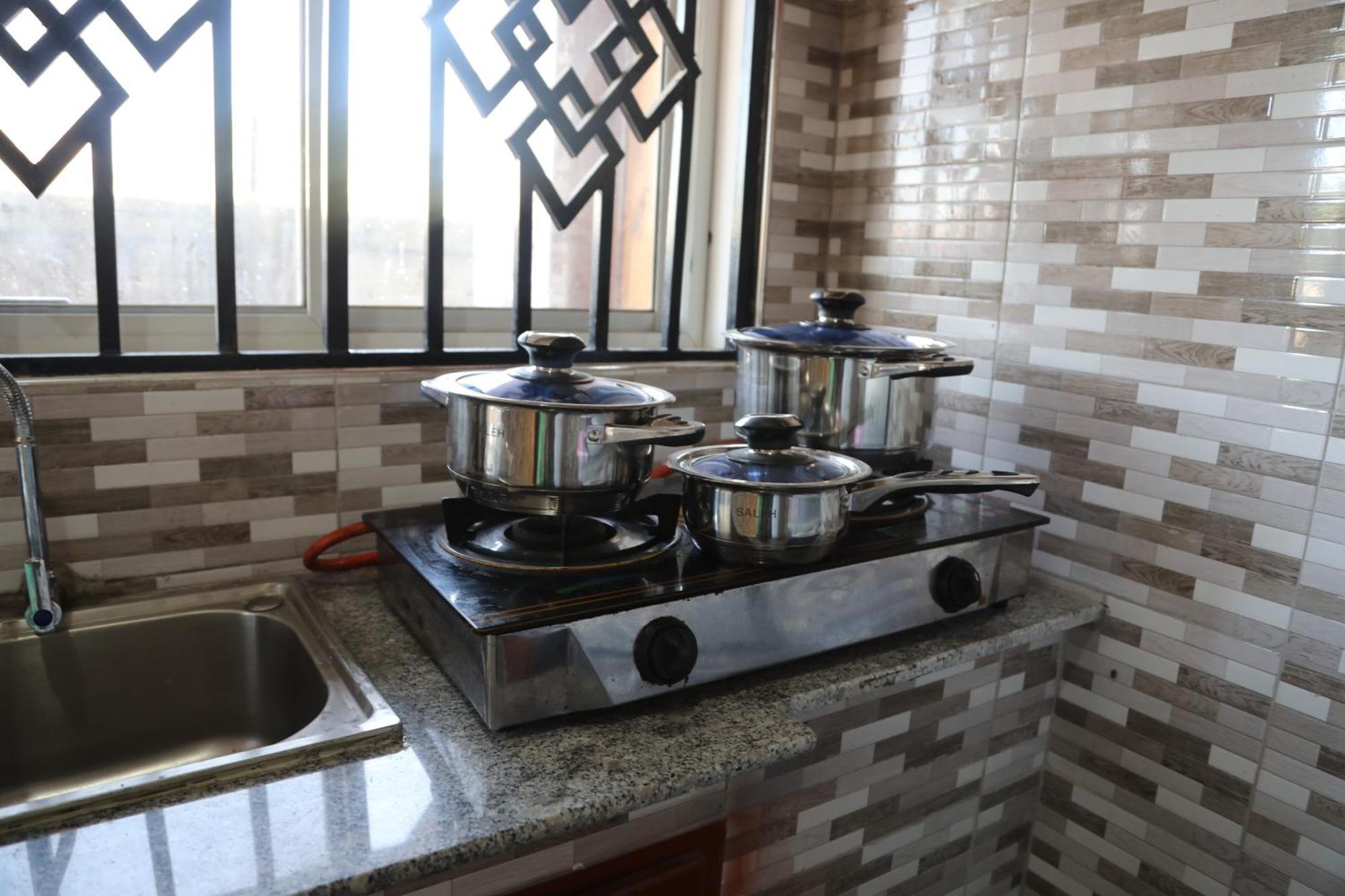Pearl Lulu Modern Bnb Homestay Dar es Salaam Buitenkant foto