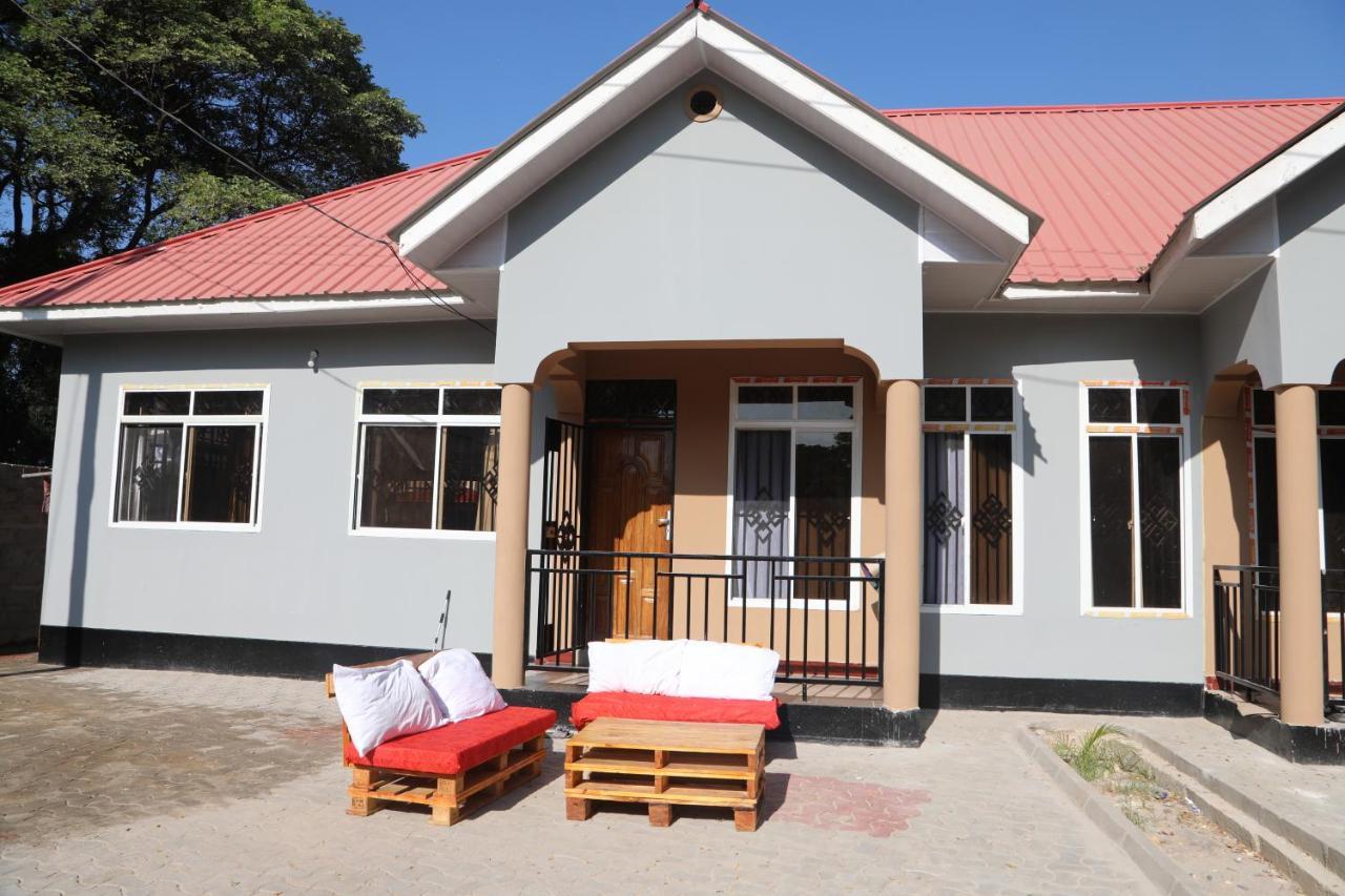 Pearl Lulu Modern Bnb Homestay Dar es Salaam Buitenkant foto